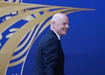 Gales, primera federación en retirar su apoyo a Infantino