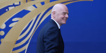 Gales, primera federación en retirar su apoyo a Infantino