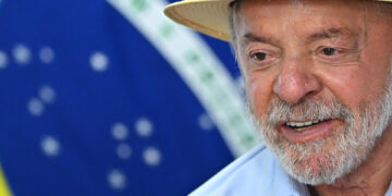 Lula presenta su programa electoral: defensa de la soberanía, seguridad e igualdad