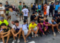 Cientos de menores deambulan por Ceuta desde hace una semana a la espera de ser atendidos