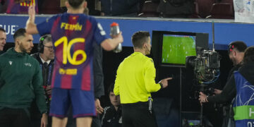 La UEFA crea ‘Clear Line’, una guía común para aclarar cuándo debe intervenir el VAR