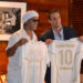 Ronaldinho aterriza en Italia para su presentación como nuevo jugador del Ravenna