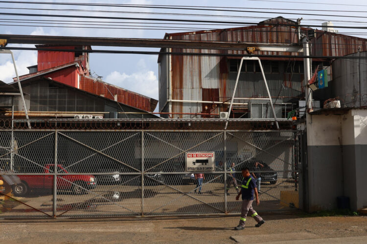 Fotografía que muestra la fachada de la empresa Industrias Panamá Boston, S.A. (PABO) en Ciudad de Panamá (Panamá). EFE/ Carlos Lemos