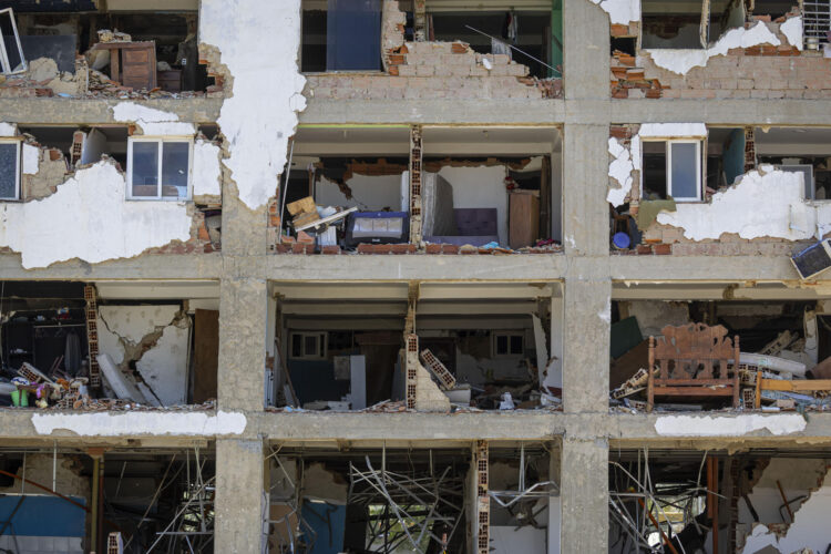 Fotografía que muestra un edificio afectado por los terremotos del 24 junio en Venezuela. EFE/ Miguel Gutiérrez