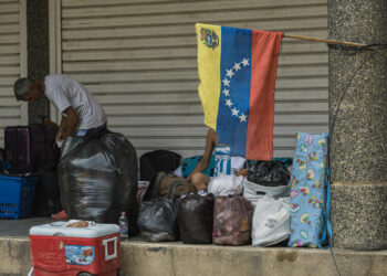 Al menos 1.579 personas están desaparecidas tras los terremotos en Venezuela, según gobernador de La Guaira