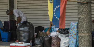 Al menos 1.579 personas están desaparecidas tras los terremotos en Venezuela, según gobernador de La Guaira