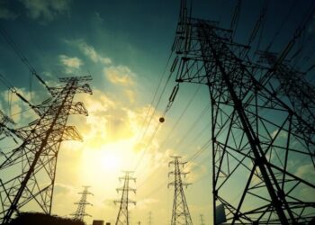 Gobernador: ¿Dónde están los paneles solares que resolverían los apagones de Trujillo en 2023?