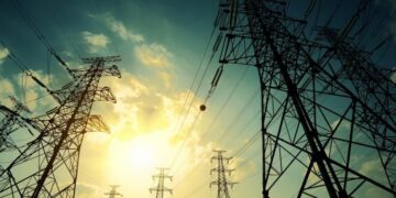 Gobernador: ¿Dónde están los paneles solares que resolverían los apagones de Trujillo en 2023?