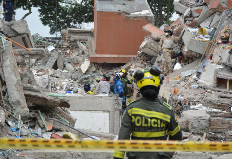 Vista de daños por el terremoto del 10 agosto en la ciudad de Cali (Colombia). EFE/ Mario Baos