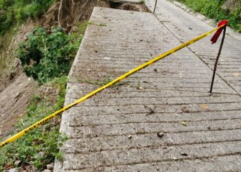 Boca del Monte solicita reparación de su vialidad