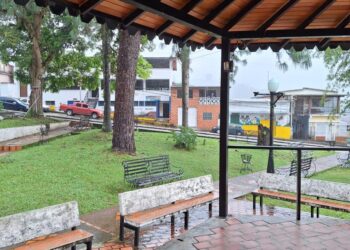 Campo Elías cumple tres semanas sin internet 