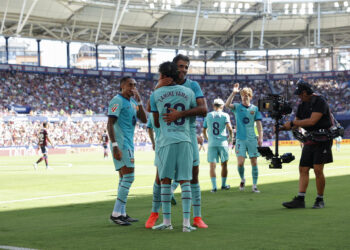 2-4. El Barça sufre para superar a un combativo Levante y sigue invicto en LaLiga
