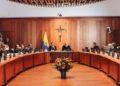 «Viva Cristo Rey», el lema de De la Espriella que abre el debate sobre política y religión