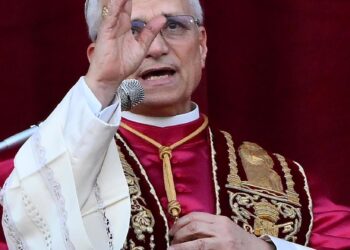 El papa pide rezar por el agua, «un derecho sin fronteras» convertido en mercancía