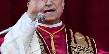El papa pide rezar por el agua, «un derecho sin fronteras» convertido en mercancía