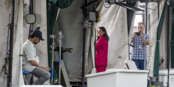 Los tres medios de comunicación vetados por Trump le demandan