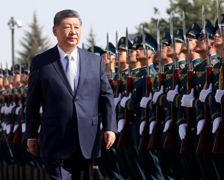 (ARCHIVO) BISHKEK (Kyrgyzstan), 31/08/2026.- El presidente de China, Xi Jinping, en una ceremonia de bienvenida en Bishkek, Kyrguistán. EFE/EPA/IGOR KOVALENKO