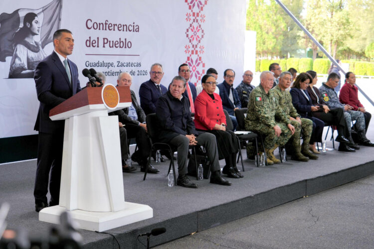 Fotografía cedida por la Presidencia de México que muestra al secretario de Seguridad y Protección Ciudadana , Omar García Harfuch, hablando en una rueda de prensa este viernes, en el municipio de Guadalupe en Zacatecas (México).  EFE/Presidencia de México/SOLO USO EDITORIAL/NO VENTAS/SOLO DISPONIBLE PARA ILUSTRAR LA NOTICIA QUE ACOMPAÑA(CRÉDITO OBLIGATORIO)