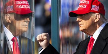 Trump vuelve a prometer dividendos de 5.000 dólares si republicanos ganan las legislativas