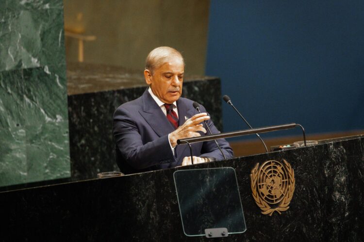 El primer ministro de Pakistán, Muhammad Shehbaz Sharif, interviene en el debate general del 81.º período de sesiones de la Asamblea General de las Naciones Unidas en la sede de las Naciones Unidas en Nueva York (Nueva York, EE. UU.), el 25 de septiembre de 2026. EFE/EPA/OLGA FEDOROVA