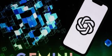 Las plataformas de IA ChatGPT, Gemini, Claude y Grok sufren una caída a nivel global