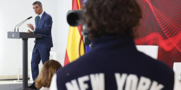 Líderes de veintidós países e instituciones piden que la IA sea supervisada por humanos