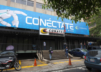 El Gobierno venezolano levanta las restricciones a sitios web de prensa en medio del diálogo