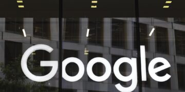 Google alerta que los cibercriminales usan sistemas de IA cada vez más autónomos y rápidos