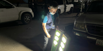 Suministro técnico coordinado por Austin Piñate sumó más de 3 mil productos de iluminación distribuidos en el litoral central