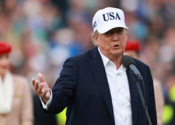 Trump amenaza con grandes aranceles contra Europa si Canadá se asocia con la UE