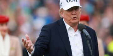 Trump amenaza con grandes aranceles contra Europa si Canadá se asocia con la UE