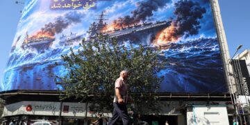 Irán ofrece reabrir Ormuz en los próximos 7 días si EEUU alivia la presión militar, según Kyodo