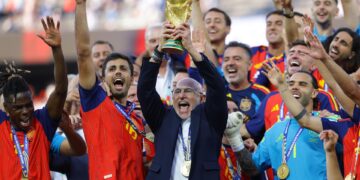 De la Fuente, Arteta, Luis Enrique, Emery y Kompany, nominados a mejor entrenador
