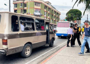 Ajuste del pasaje a 200 bolívares genera opiniones divididas entre usuarios y conductores en Trujillo