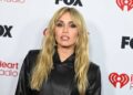 Miley Cyrus anunció el lanzamiento de Bass Persuades, el décimo álbum de su carrera