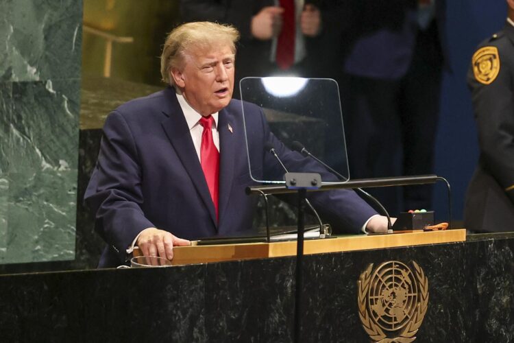 El presidente de EE.UU., Donald Trump da un discurso en la Asamblea de las Naciones Unidas en Nueva York (EE.UU.). EFE/EPA/SARAH YENESEL