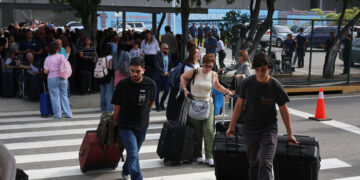Venezuela prevé recuperar «parte» del aeropuerto de Maiquetía la primera mitad de 2027