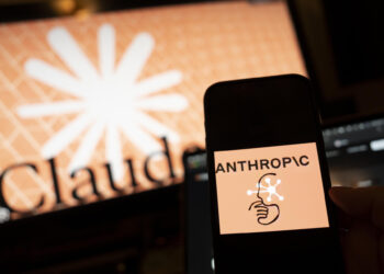 Anthropic alerta de que su IA puede provocar «riesgos existenciales para la humanidad»