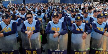 Miles de filipinos se manifiestan contra la dictadura de los Marcos bajo lema «nunca más»