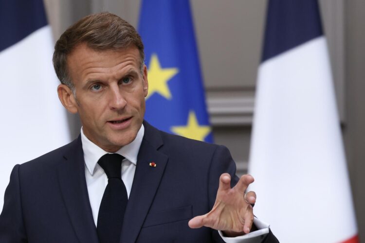 El presidente de Francia, Emmanuel Macron, fue captada este 18 de septiembre, durante una rueda de prensa, en el Palacio Presidencial del Elíseo, en París (Francia). EFE/Thomas Samson/Pool