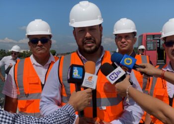 Sector empresarial y autoridades evalúan la reactivación del Puerto de La Ceiba para impulsar el comercio regional e internacional