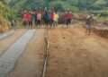 Vecinos de Agua Fría de San Miguel de Boconó realizan reparación de su carretera 