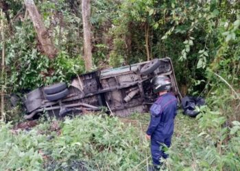 Vuelco de vehículo deja un lesionado en la Loma de Mitimbis 