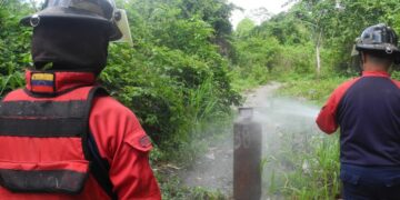 Bomberos de Trujillo controlan fuga de gas licuado en una vivienda de Pampanito