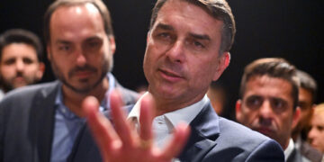 Bolsonaro promete subir las pensiones por encima de la inflación si gana las elecciones
