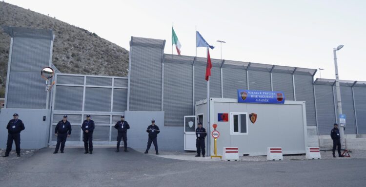 Foto de archivo del centro de detención de migrantes gestionado por Italia en Albania, el 1 de noviembre de 2025. EFE/EPA/MALTON DIBRA