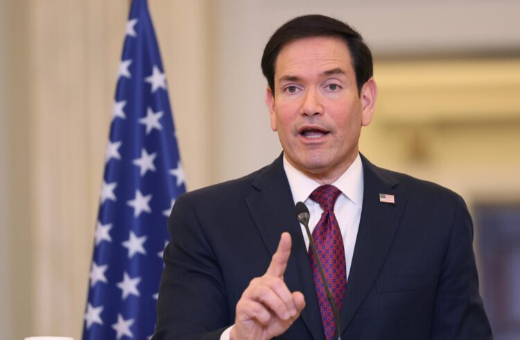 El secretario de Estado de EE. UU., Marco Rubio, este miércoles durante una rueda de prensa en el Ministerio de Asuntos Exteriores en Atenas, Grecia. EFE/EPA/GEORGE VITSARAS