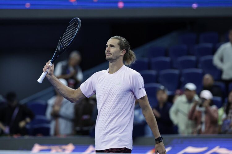 Fotografía del pasado 3 de octubre, en la que puede verse al tenista alemán Alexander Zverev en el Abierto de China. EFE/ ANDRES MARTINEZ CASARES