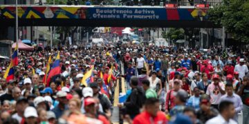 Sindicalistas exigen la restitución de derechos laborales y mejora de ingresos