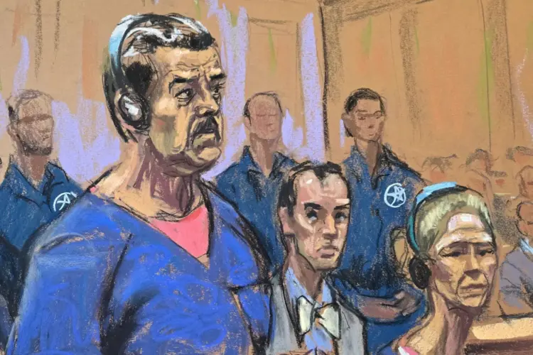 Fotografía de un dibujo realizado por la artista Jane Rosenberg donde aparece el presidente de Venezuela, Nicolás Maduro (i), junto a su esposa,, Cilia Flores (d), compareciendo ante un tribunal federal | Foto: EFE/ Jane Rosenberg